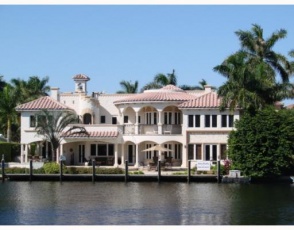 60 ROYAL PALM DR